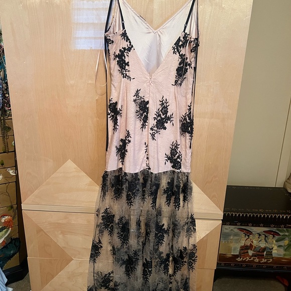 Anthropologie Black and Cream Lace Maxi Dress - Picture 4 of 6